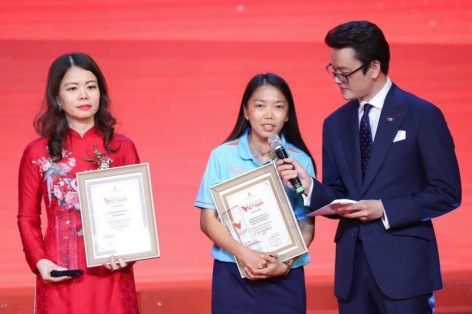 Huỳnh Như nói lời xúc động ngày ĐT nữ Việt Nam nhận giải thưởng cao quý