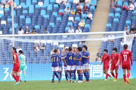 Hủy diệt Philippines 8-1, Nhật Bản vào bán kết Asiad