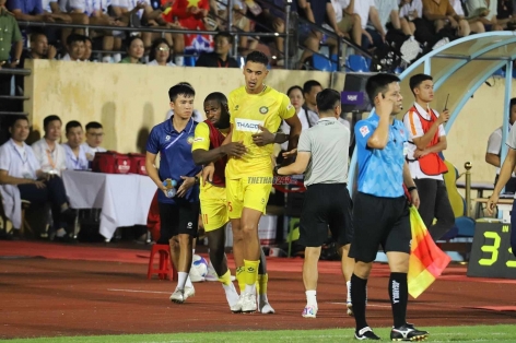 Hai cầu thủ bị cấm thi đấu ở vòng 2 V-League