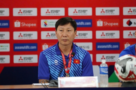 HLV Kim Sang Sik coi trận gặp Lào như trận chung kết AFF Cup 2024