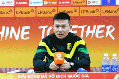 Nằm nhóm nguy hiểm, HLV SLNA vẫn tự tin trụ hạng thành công