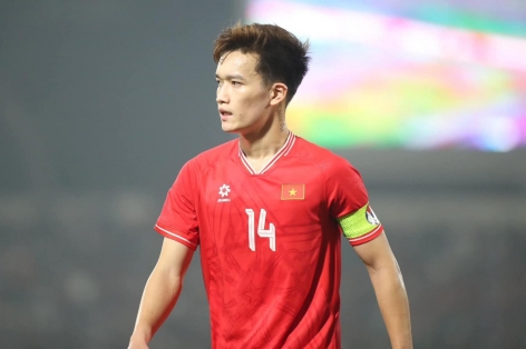 Hoàng Đức sang Man City