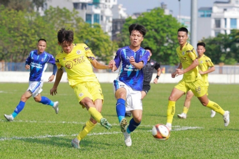 Lượt đi giải hạng Nhì: Đội bóng của HLV Park Hang Seo có lợi thế lớn