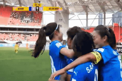 Trực tiếp TPHCM 0-1 Wuhan Jiangda: Chủ nhà mở tỉ số