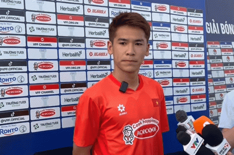Cầu thủ U22 Việt Nam: 'Em sẽ mang tinh thần chiến đấu của HLV Popov đi mọi nơi'
