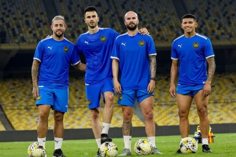 CĐV yêu cầu FIFA điều tra dàn sao nhập tịch của Malaysia