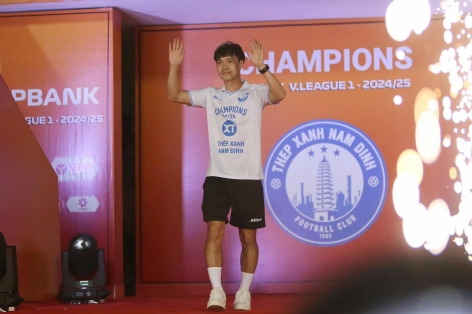 Văn Toàn: 'Nam Định quyết vô địch mọi giải đấu mùa sau'