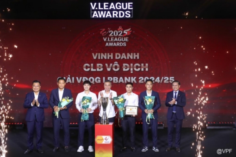 Văn Toàn: 'Nam Định muốn vô địch V-League lần thứ 3 liên tiếp'
