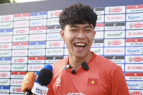HLV Kim Sang Sik tìm ra trung vệ số 1 của U23 Việt Nam