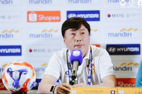 Thua 0-3, HLV U23 Lào thốt lên: 'U23 Việt Nam quá mạnh'