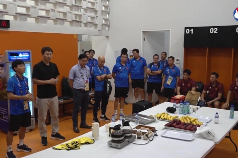 Video: HLV Kim Sang Sik ra chỉ thị đanh thép cho U23 Việt Nam ở chung kết
