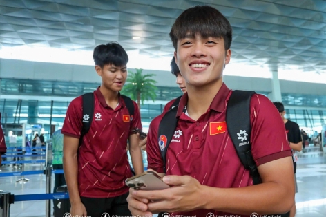 Nhà vô địch U23 Đông Nam Á lên đường về nước, gây sốt ở sân bay Indonesia