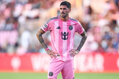 'Cận vệ Messi' nhận mưa lời khen sau trận đấu đầu tiên