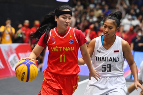 Thắng ĐKVĐ Thái Lan, Việt Nam vào bán kết bóng rổ 3x3 nữ SEA Games 32