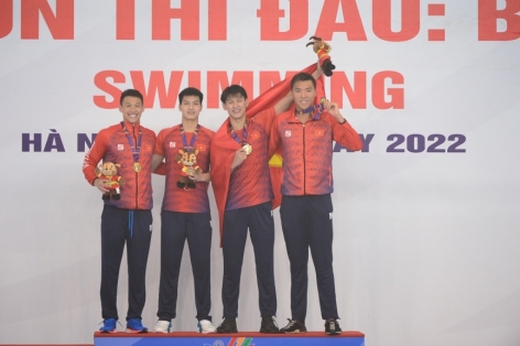 Bơi tiếp sức 4x100m Việt Nam về đích thứ 3 nhưng vẫn giành HCV SEA Games