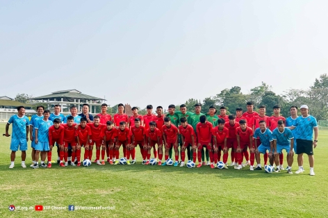 U16 Việt Nam bước vào buổi tập đầu tiên tại Indonesia