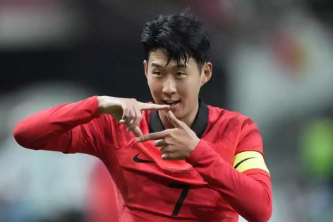 Cầu thủ Việt Nam nói về cảm xúc đặc biệt khi đối đầu Son Heung-min