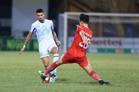 Trực tiếp Viettel 0-0 Nam Định: Thi đấu sôi nổi