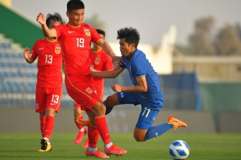 HLV U23 Thái Lan 'đổ lỗi' học trò sau trận thua đậm Trung Quốc