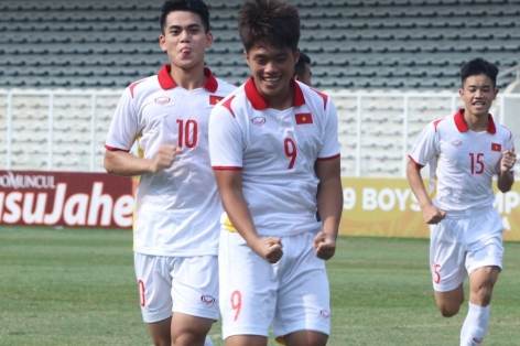 Thắng trận đẳng cấp, U19 Việt Nam tạo đà đấu 'chung kết' với Thái Lan