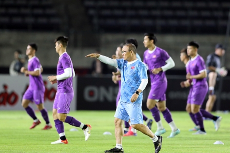 HLV Park 'cao tay', ĐT Việt Nam thoát cảnh lộ chiến thuật ở AFF Cup