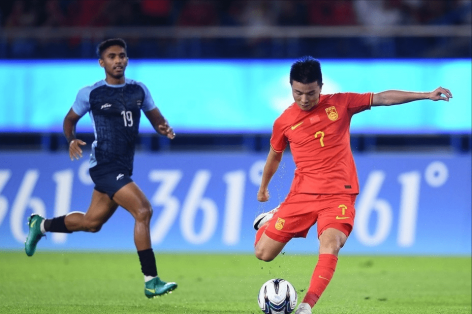 Trực tiếp Trung Quốc 1-0 Qatar: Chủ nhà mở điểm sớm