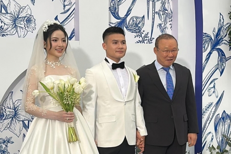 HLV Park Hang Seo dự đám cưới Quang Hải