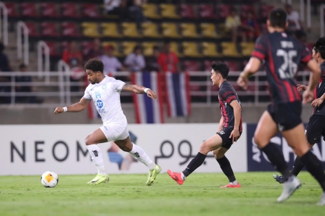 Trực tiếp Nam Định 0-0 Bangkok United: Thế trận giằng co