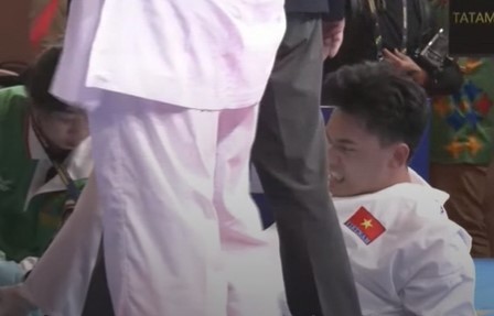 Võ sĩ Việt Nam ngậm ngùi nhận thua dù dẫn trước đối thủ ở SEA Games