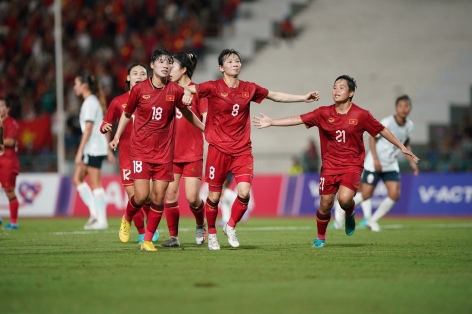 'Cháy' vé xem tuyển nữ Việt Nam đá chung kết SEA Games 32