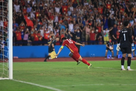 VIDEO: Đội trưởng U23 Việt Nam ghi bàn nhấn chìm U23 Indonesia