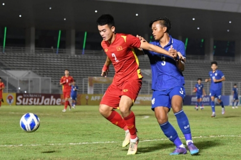 CĐV Thái phản ứng bất ngờ khi cùng U19 Việt Nam vào Bán kết giải AFF