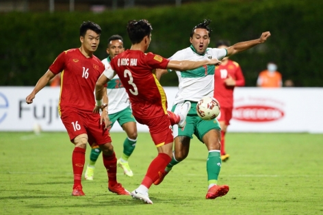 Soi kèo Singapore vs Indonesia: Kẻ tám lạng, người nửa cân