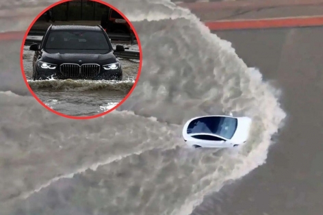 Dubai bất ngờ chìm trong biển nước do mưa lớn, siêu xe ‘bơi’ đầy đường