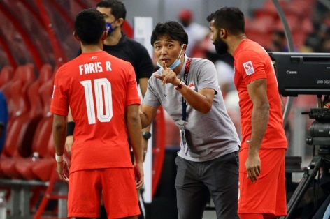 Từ chức sau thất bại ở AFF Cup, cựu HLV Singapore có bến đỗ bất ngờ