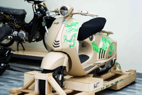 Hết thời 'hét' giá, Vespa 946 bản Rồng được rao bán với giá dưới 500 triệu đồng