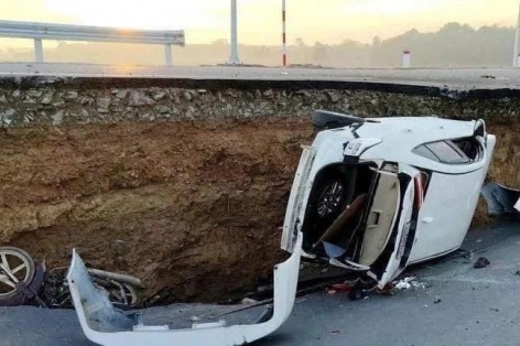 Tây Ninh: Xác định nguyên nhân ban đầu vụ sụt lún gần cầu Hòa Bình khiến 6 người bị thương