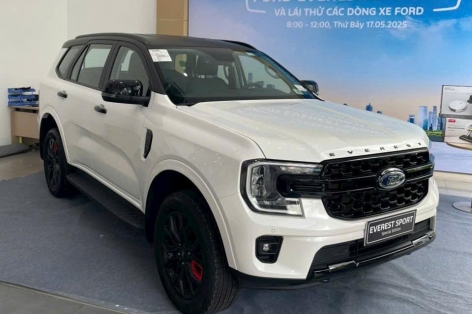 Cận cảnh Ford Everest Sport Special Edition tại đại lý, giá gần 1,2 tỷ đồng