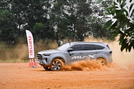 Bổ sung trang bị, tăng giá bán: Isuzu mu-X 2025 liệu có quá tự tin?