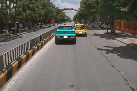 Hai xe taxi 'cà khịa' nhau trên phố gây phẫn nộ: Cộng đồng mạng yêu cầu truy cứu trách nhiệm