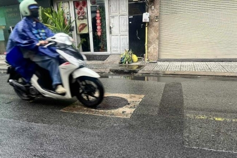 Cảnh báo tài xế: 5 mối nguy hiểm dễ gặp trên đường khi lái xe trong mùa mưa
