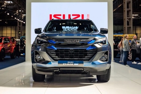 Isuzu D-Max bản điện mở đặt hàng tại Anh: Giá gấp rưỡi bản máy dầu, chạy tối đa chỉ 263 km/sạc