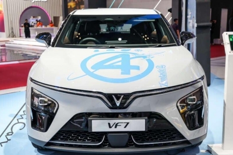 Mục sở thị VinFast VF 7 bán tại Indonesia, giá quy đổi từ gần 800 triệu đồng
