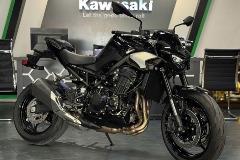 Kawasaki Z900 2025 chốt giá 299 triệu đồng tại Việt Nam