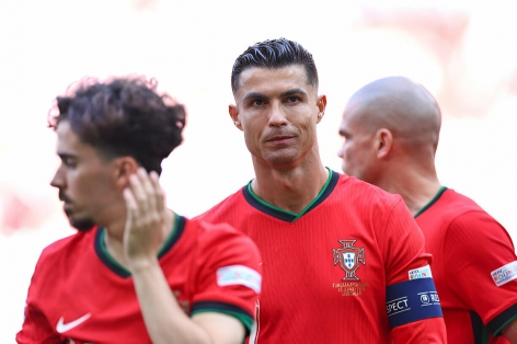 Ronaldo hân hoan trong ngày Bồ Đào Nha đi tiếp tại Euro 2024