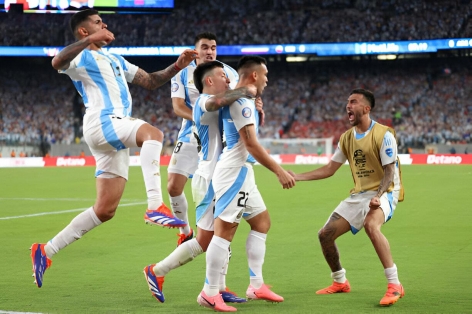 Kép phụ tỏa sáng, Argentina sớm giành vé vào tứ kết Copa America