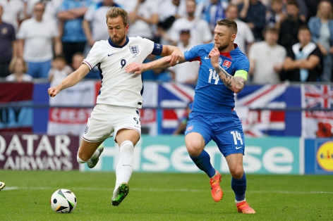 Trực tiếp Anh 0-1 Slovakia: Dồn ép nghẹt thở