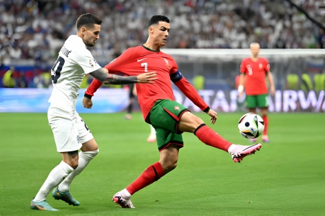 Trực tiếp Bồ Đào Nha 0-0 Slovenia: Giờ nghỉ giải lao