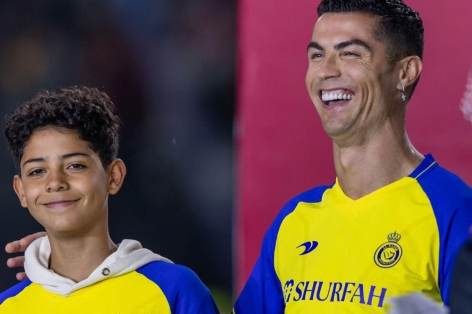 Tại sao Ronaldo chưa từng công khai 'mẹ đẻ' của Cristiano Jr?