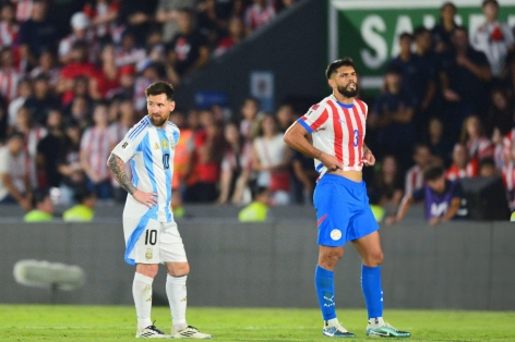 Messi nhận lời xin lỗi từ hậu vệ Paraguay